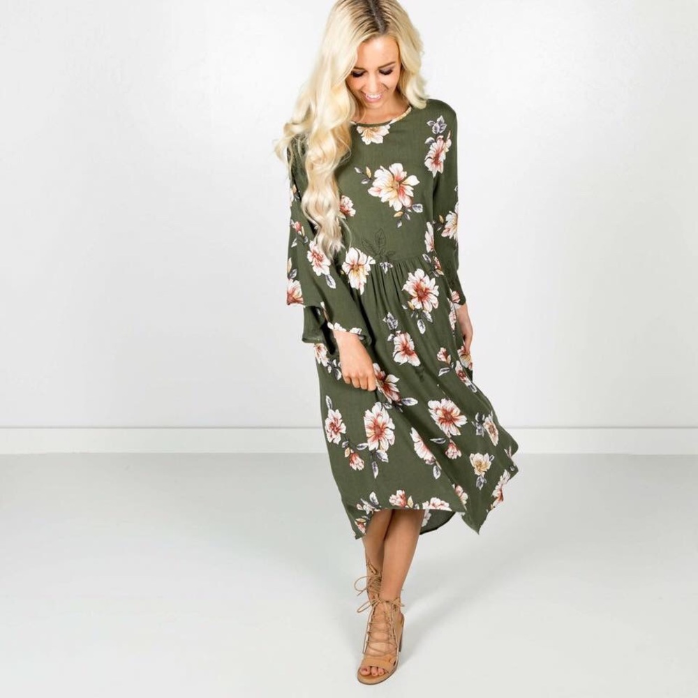 Green floral dress with wide sleeves